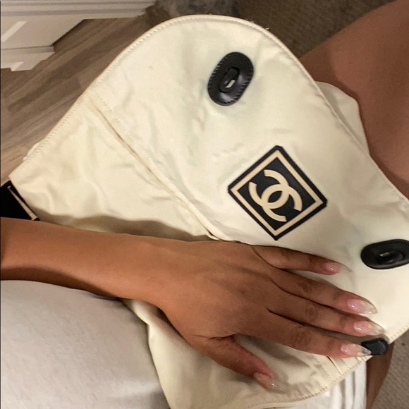 CHANEL Handbags - Authentic CHANEL CC nylon Messenger bag! 😍